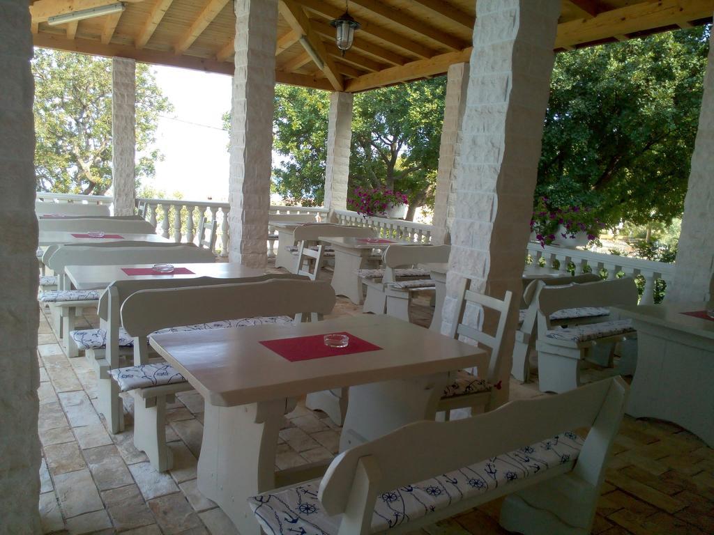 Punta Couette-café Šibuljina